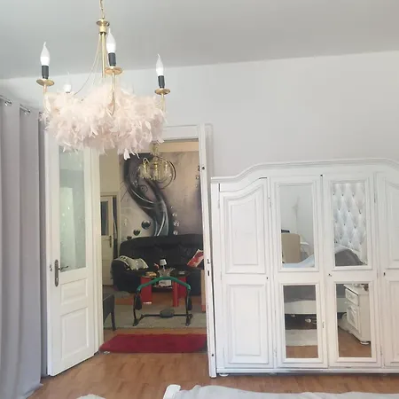 Albert Residence *